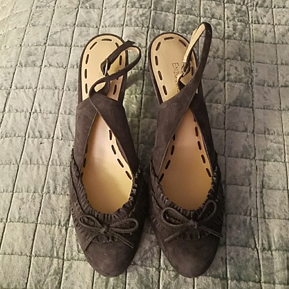 Enzo Angolini Grey Suede Strappy Pumps Sz 9.5